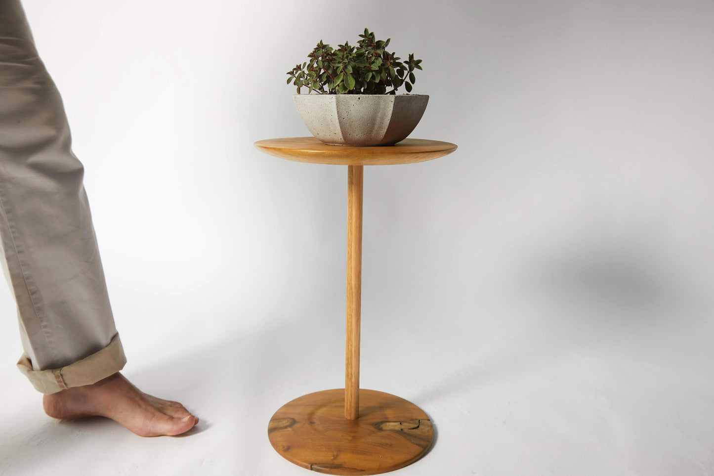 Mesa Lateral / Mesa de Apoio - Cerchi