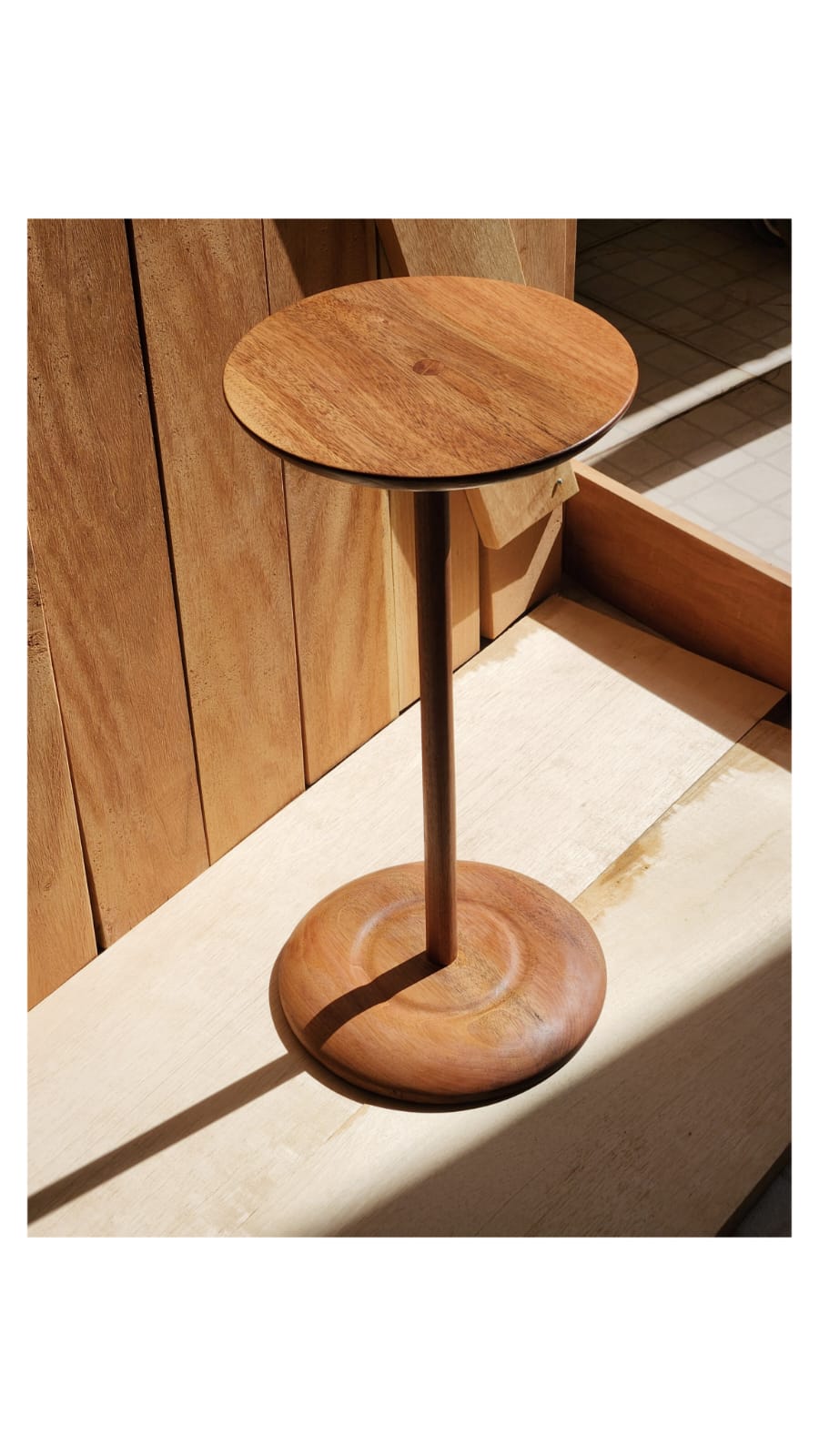 Mesa Lateral / Mesa de Apoio - Cerchi